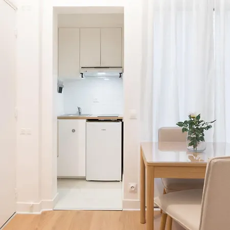 Elegant In Montparnasse Apartment *